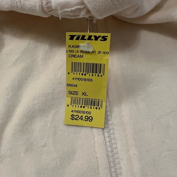 Tilly’s Cropped cream hoodie full zip. NWT - Picture 2 of 2